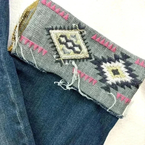 Driftwood Colette Stretch Denim Embroider Cuff Crop Straight Leg Jean Size 30 - Picture 4 of 16